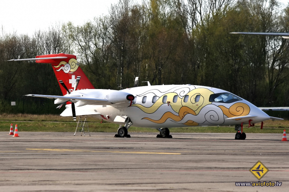 Piaggio P-180 Avanti II